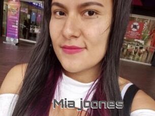 Mia_joones